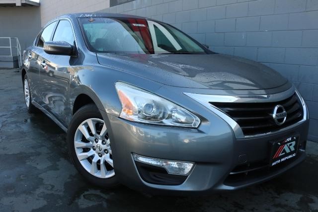 Pre Owned 2015 Nissan Altima 2 5 S Four Door Sedan In Santa Ana