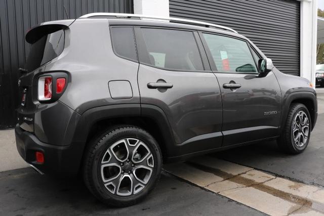 PreOwned 2018 Jeep Renegade 2WD Limited Sport/Utility in
